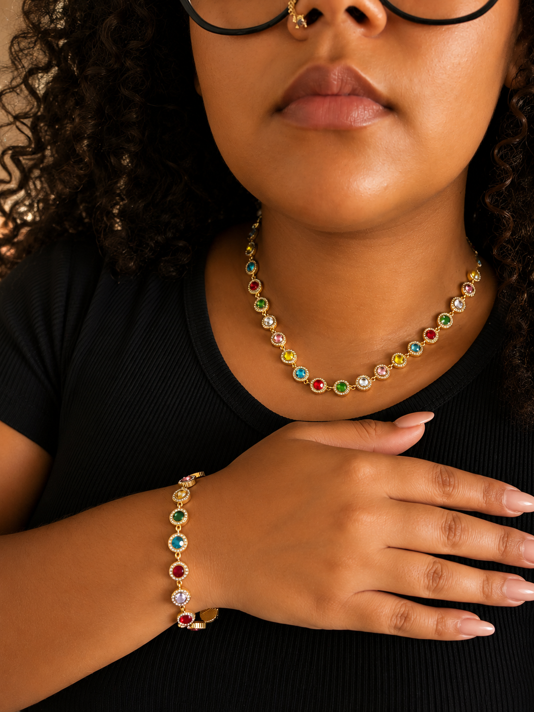 COLLIER  LOVA